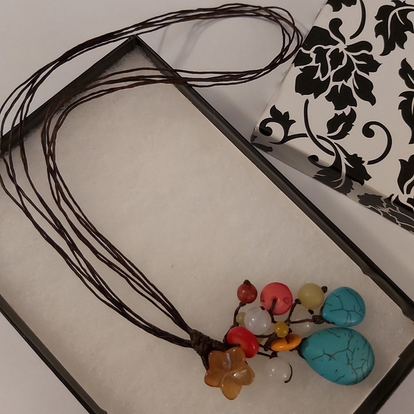 Natural Gemstone Pendant w/ Genuine Leather Chain - Picture 3 of 4